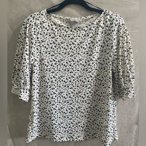 H&M Tops| H&M Floral Blouse| Color White & Black size Small